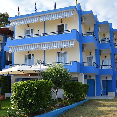 Kangaroo Hotel Мола-Калива Экстерьер фото