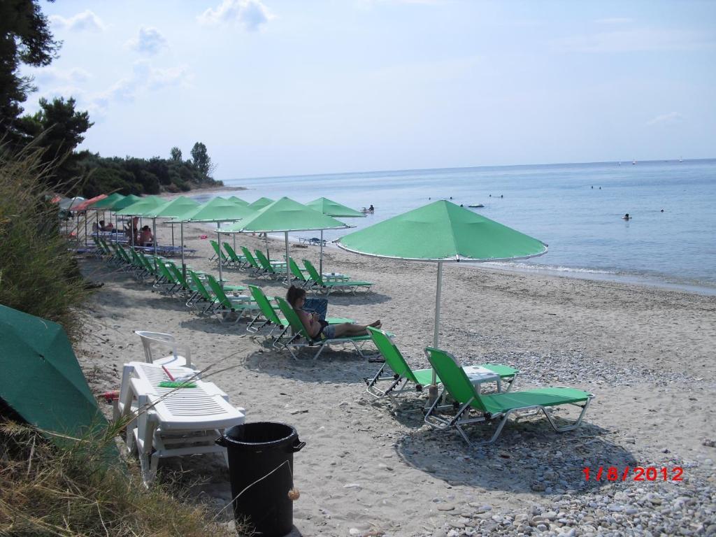 Kangaroo Hotel Мола-Калива Экстерьер фото
