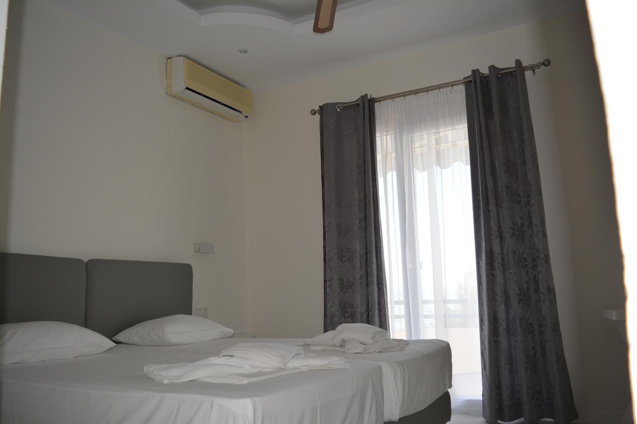 Kangaroo Hotel Мола-Калива Экстерьер фото