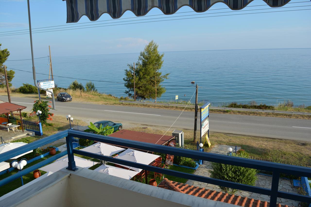 Kangaroo Hotel Мола-Калива Экстерьер фото