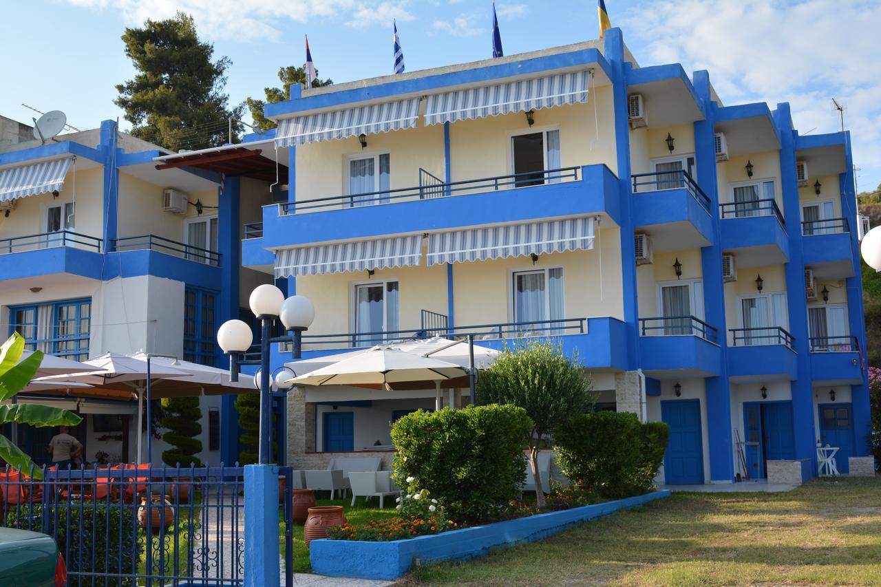 Kangaroo Hotel Мола-Калива Экстерьер фото